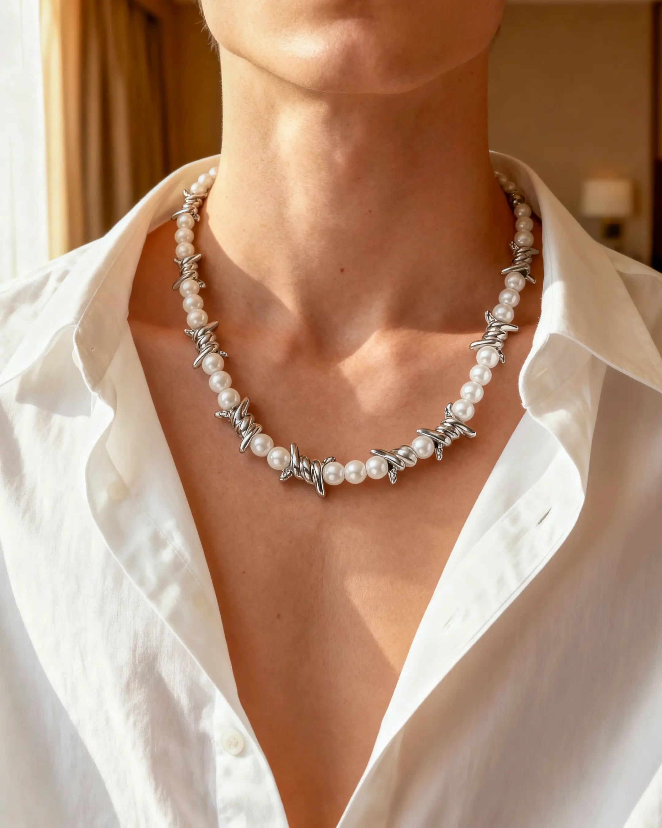 Acantha – Collar de Perlas con Espinas