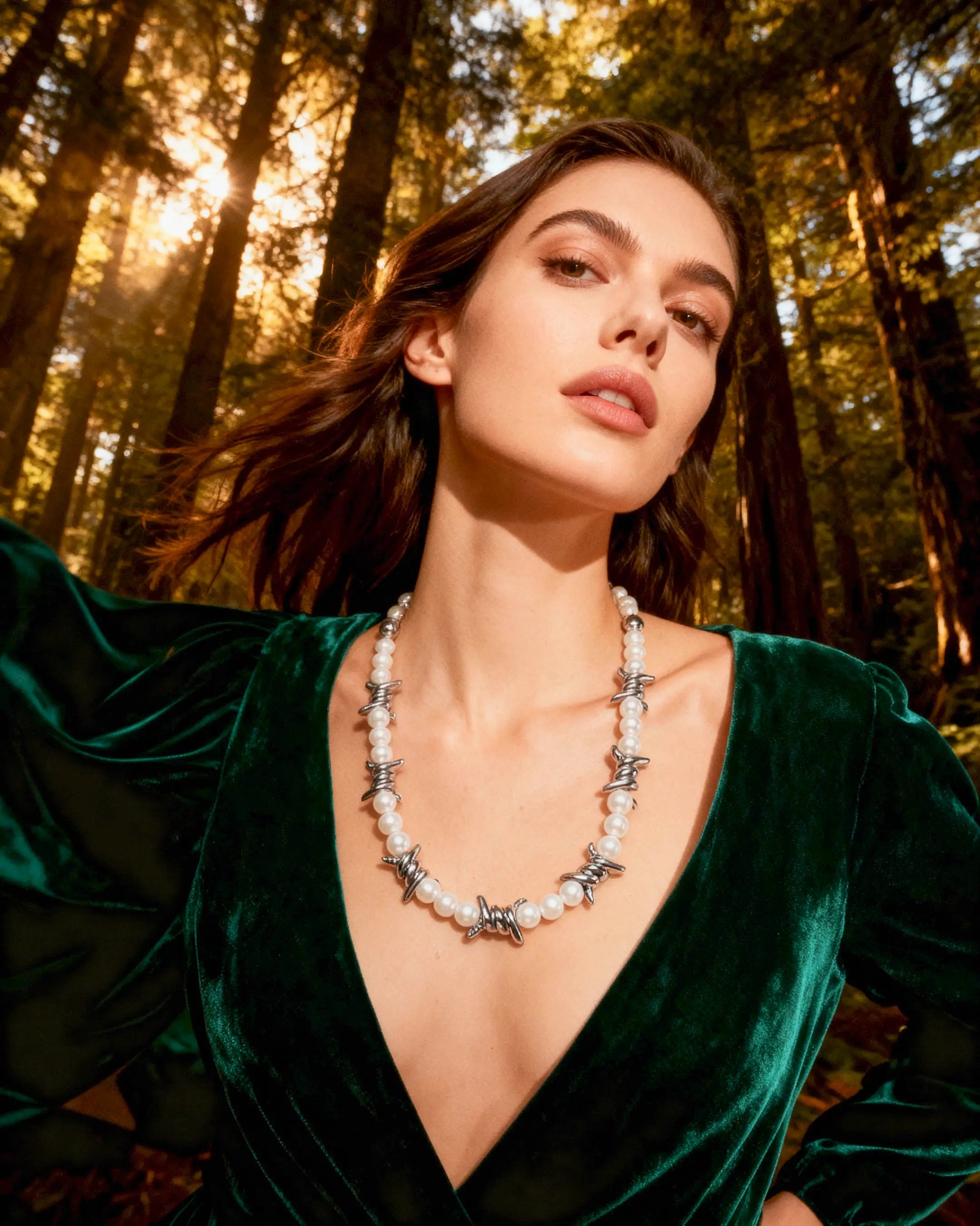 Acantha – Collar de Perlas con Espinas