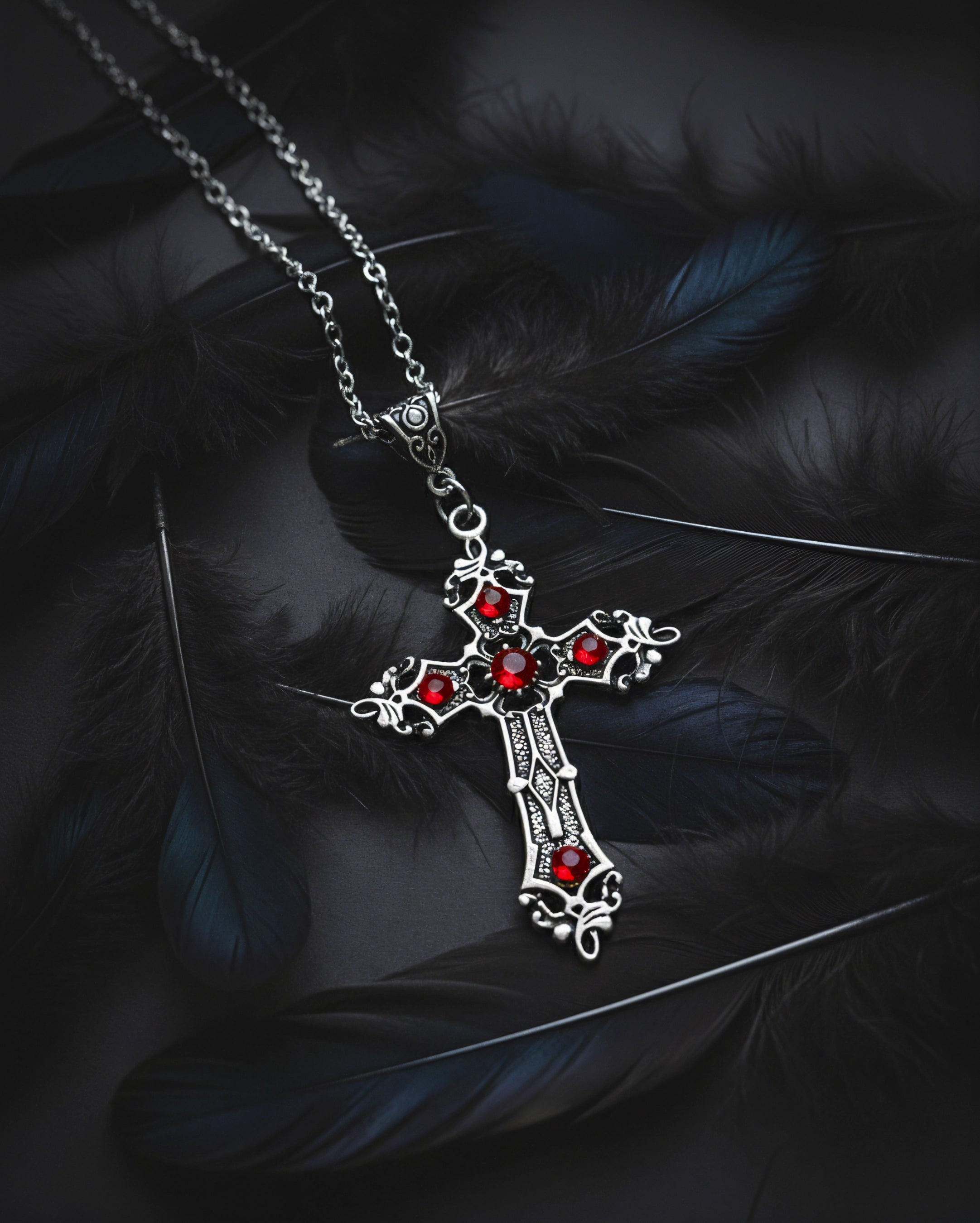 Collar Tenebris – Donde la fe encuentra la oscuridad