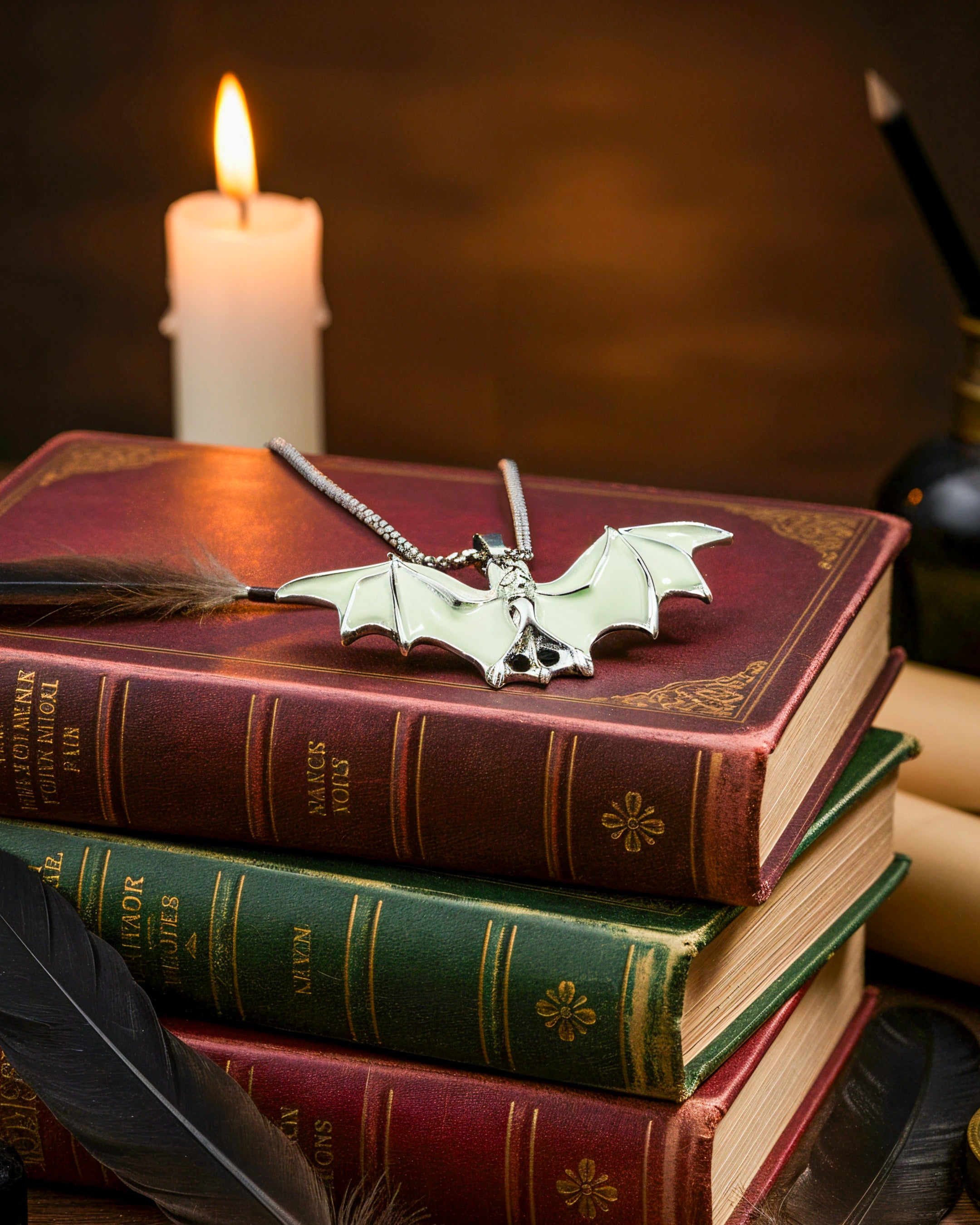 Collar Murciélago luminoso