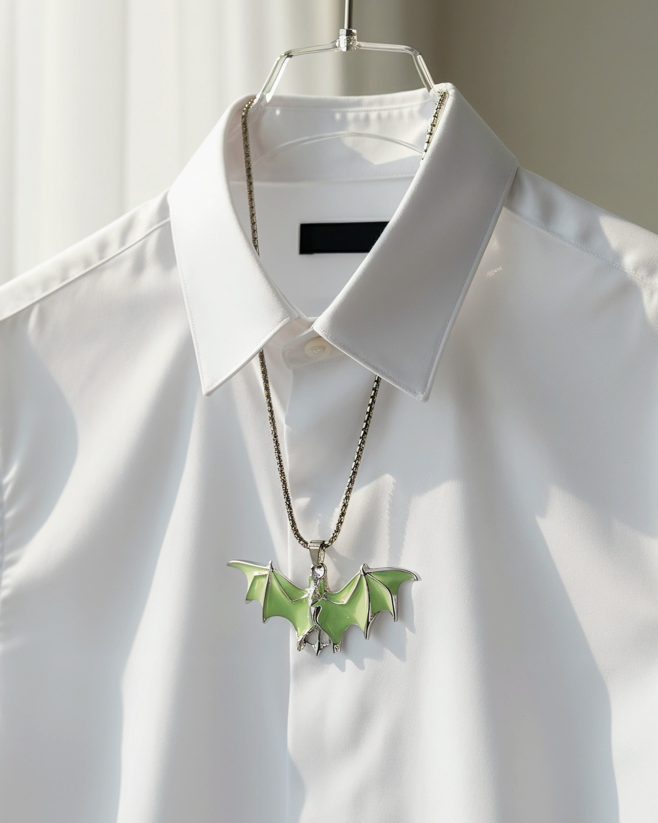 Collar Murciélago luminoso