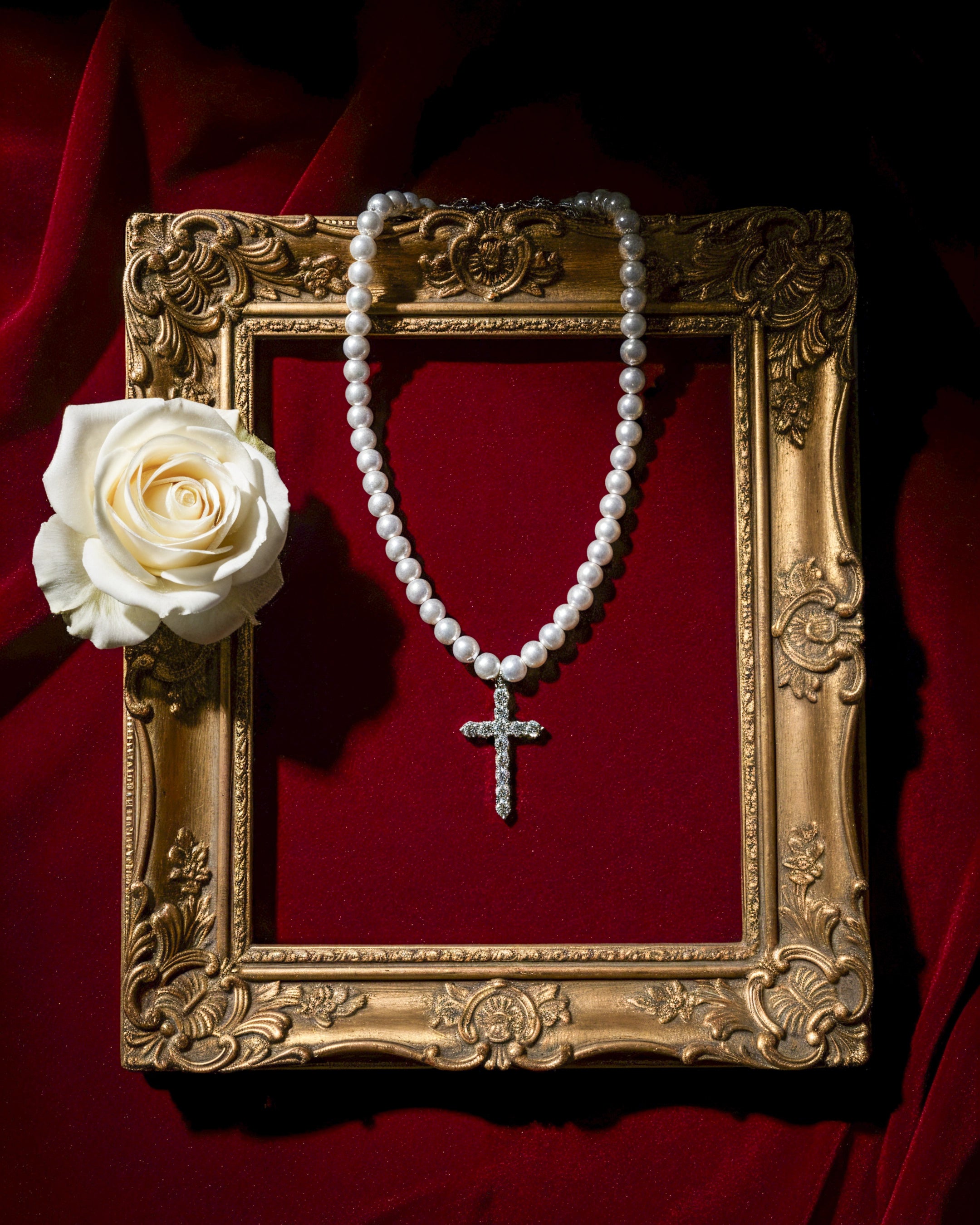 Collar Perlas con Cruz