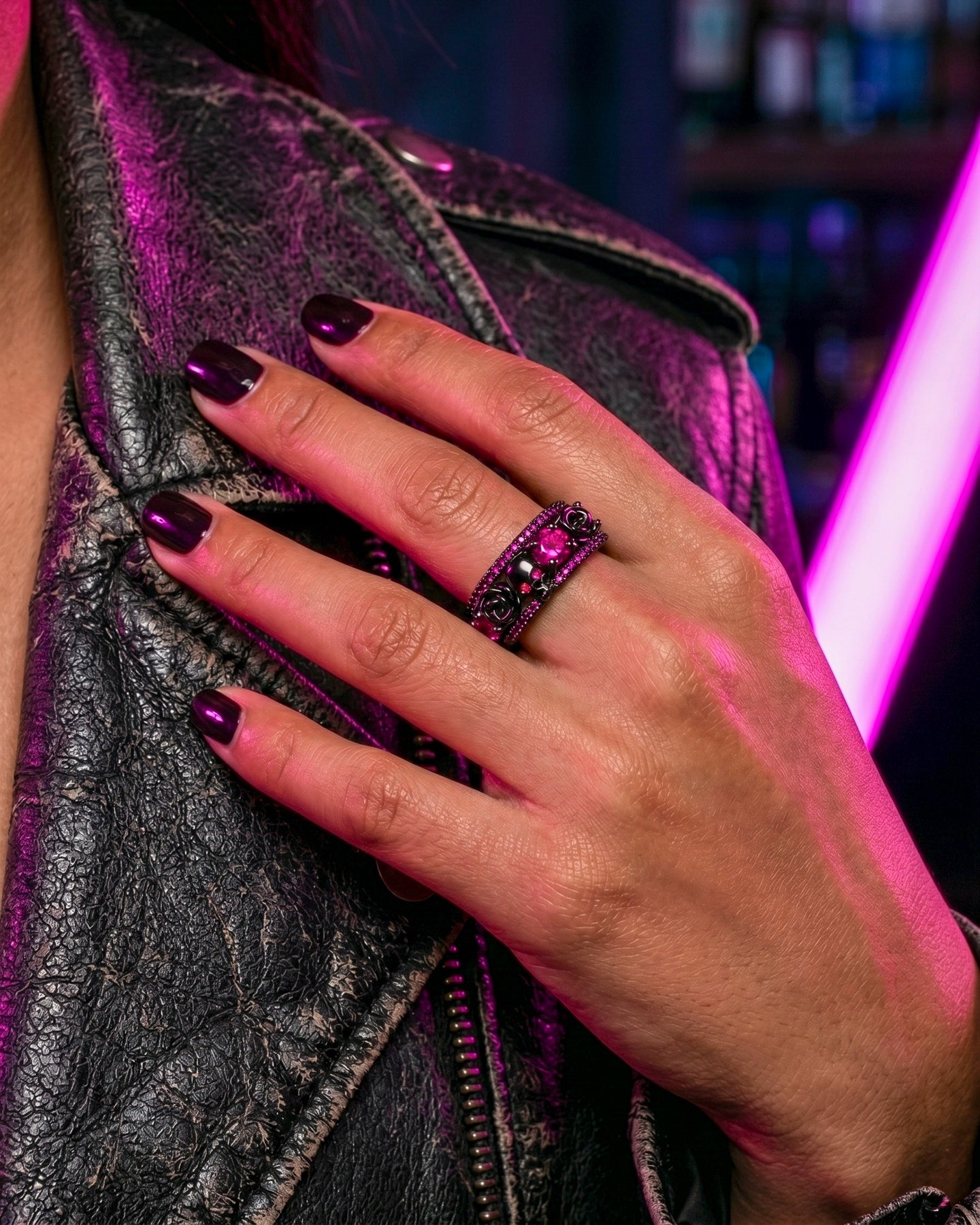 Anillo Calavera Rosa – Acabado Negro