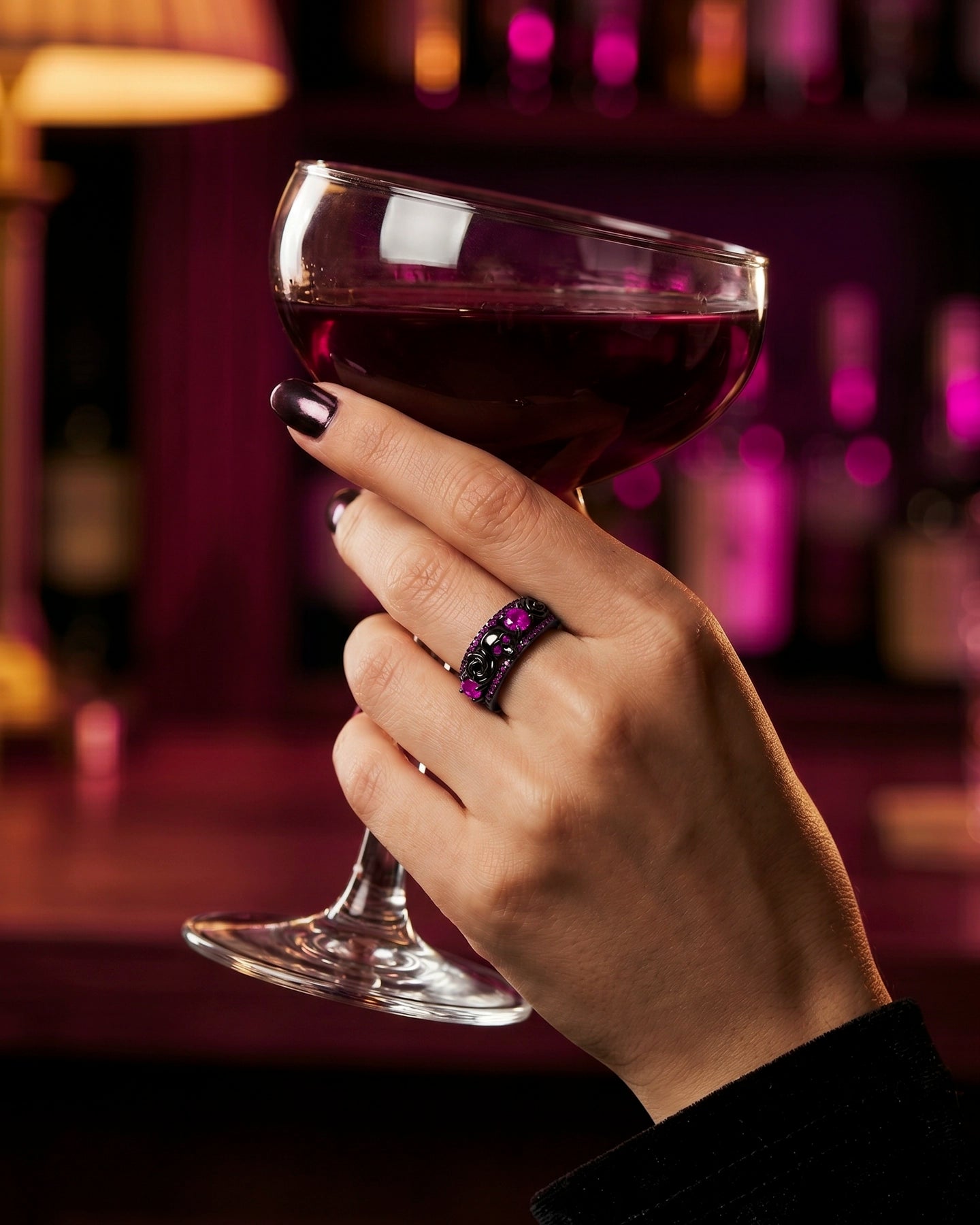 Anillo Calavera Rosa – Acabado Negro