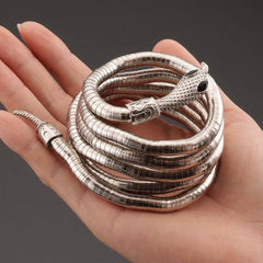 Accesorio de serpiente 🐍 - My Rebel Shop