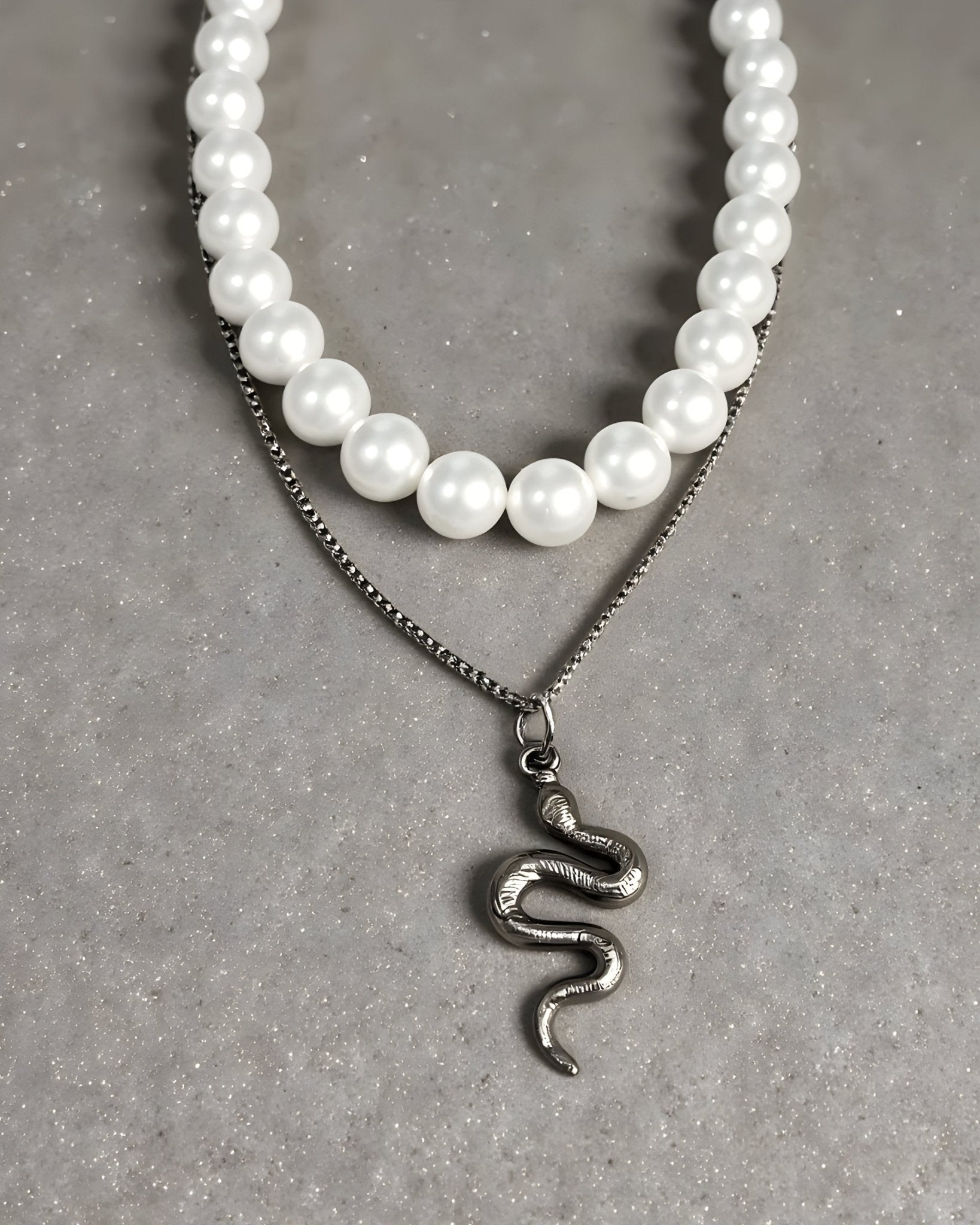 Collar Dúo de Perlas y Serpiente - My Rebel Shop