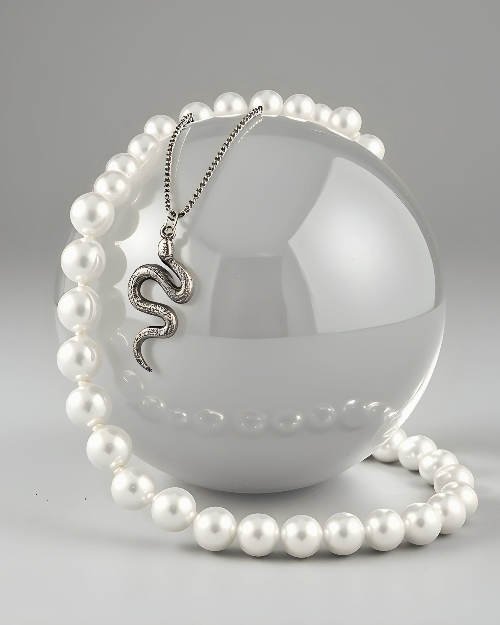 Collar Dúo de Perlas y Serpiente - My Rebel Shop