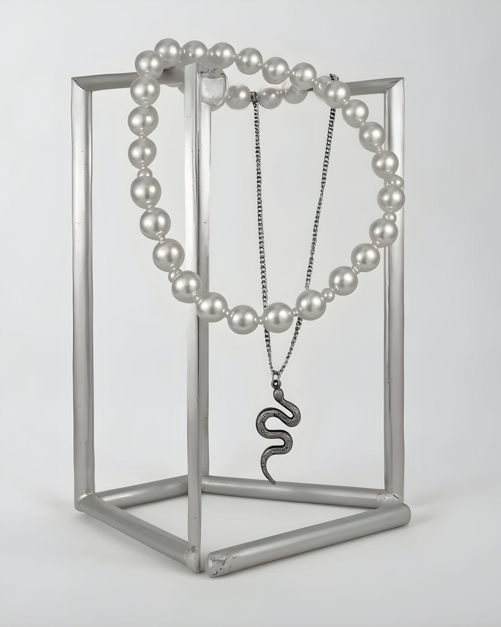 Collar Dúo de Perlas y Serpiente - My Rebel Shop