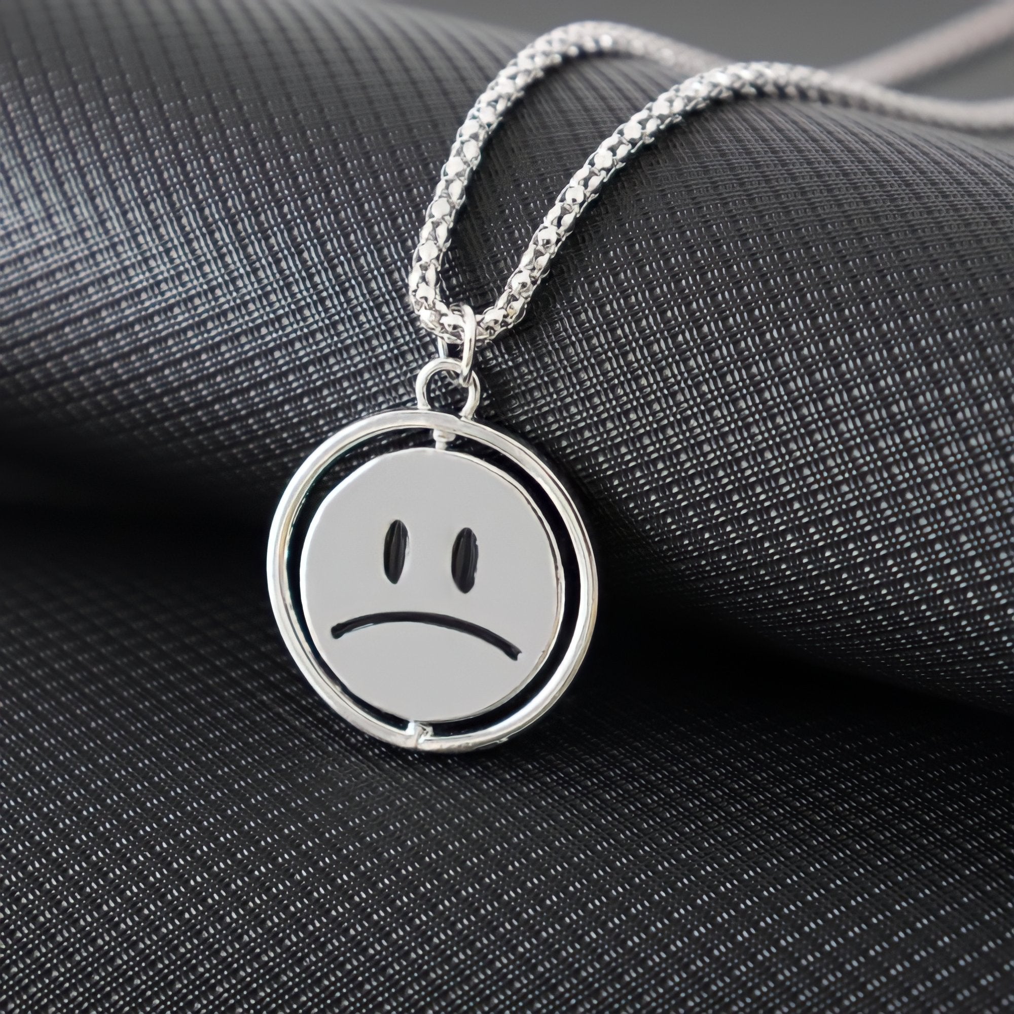 Collar Giratorio Happy/Sad - My Rebel Shop
