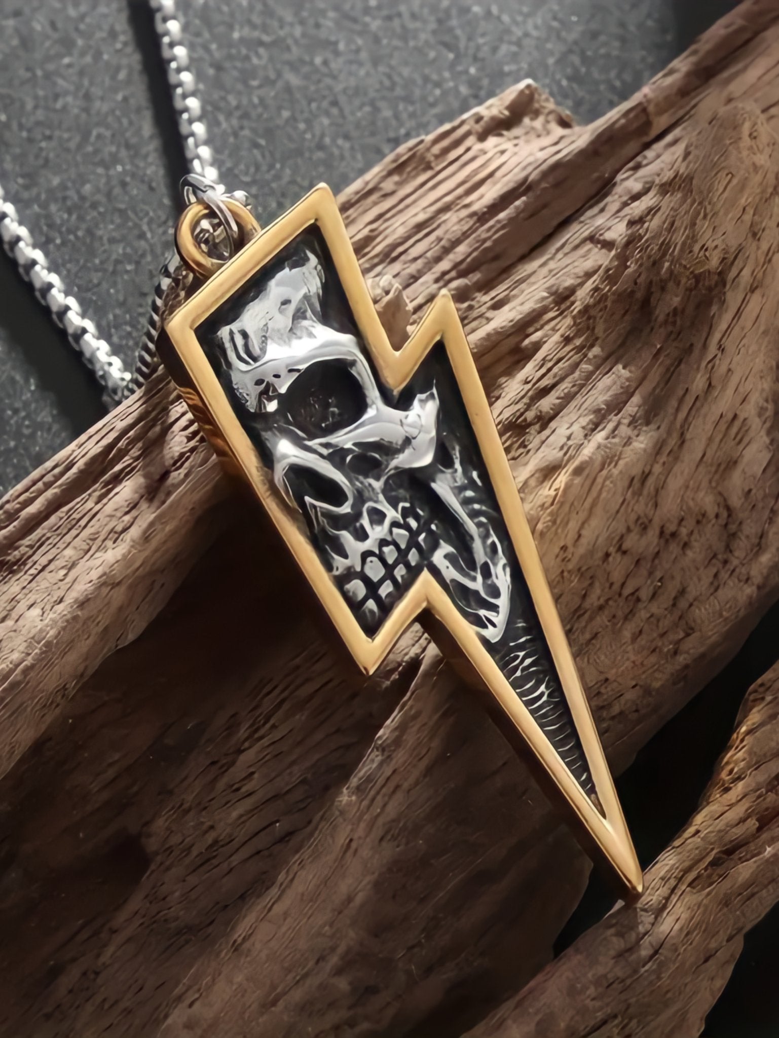 Collar Skull Bolt - My Rebel Shop